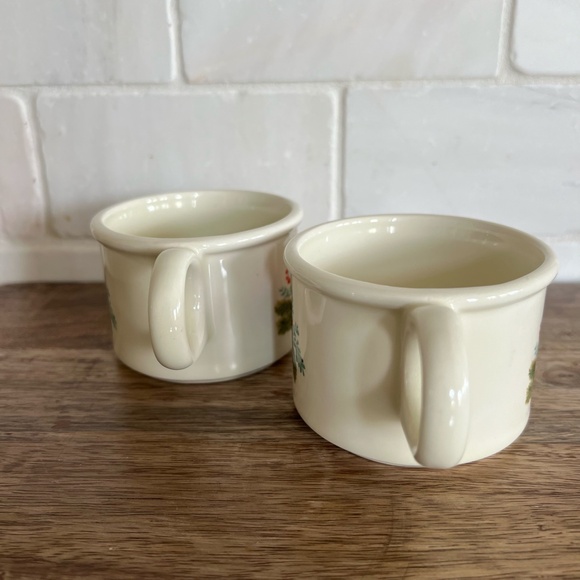 Vintage Ceramic Red Cardinal Mugs Set of 2 - Picture 3 of 7